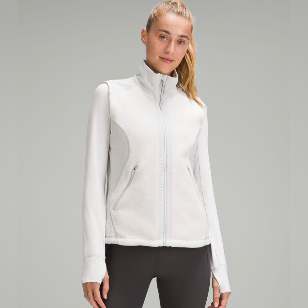 Lululemon Fleece running vest, Bone/Vapor, size 6